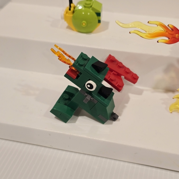 Lego Creative Building Mini Figure Set - Picture 8 of 9